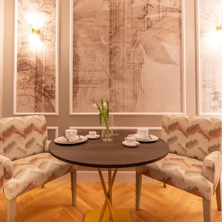 Madre E Private Guest house *